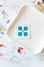 Load image into Gallery viewer, Bears Paw Quilt Block Sticker
