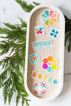 Load image into Gallery viewer, Bears Paw Quilt Block Sticker