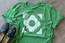 Load image into Gallery viewer, Drunkards Path Quilt Block T-Shirt